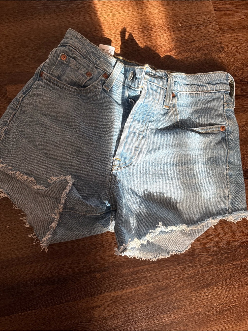 Levi’s Reworked Cut Offs 25” - Picture 2 of 6